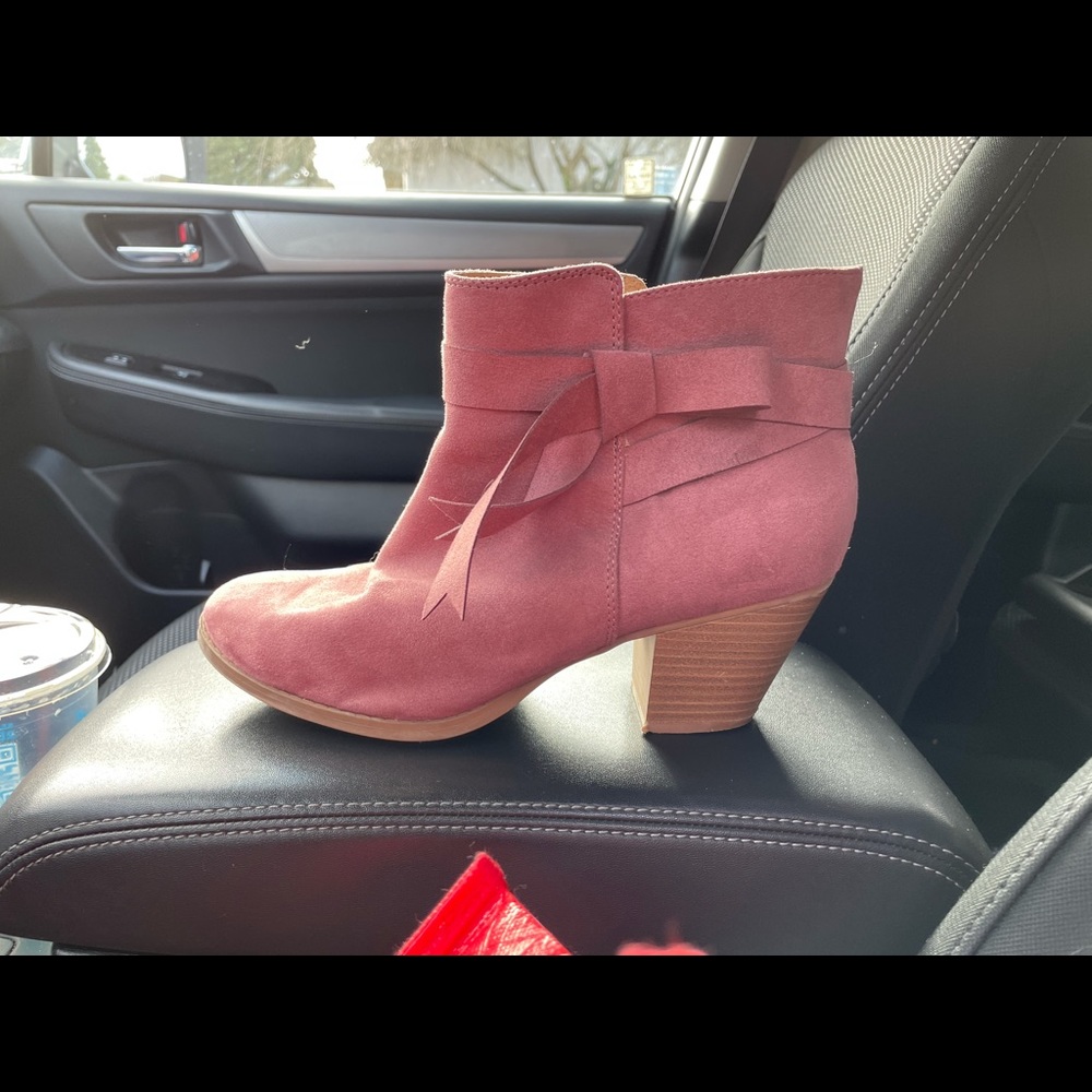 Torrid 10W heeled booties